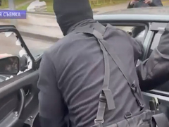 В Саратове поймали сотрудника наркошопа: он прятал запрещенные вещества в самодельных гипсовых камнях