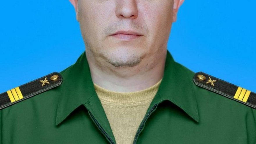 В Саратовской области простились с погибшим на СВО год назад Александром Литвиновым