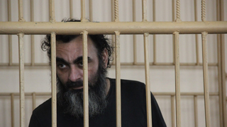 Я их всех завалю, я им бошки отрежу!: убийца Рубик Акопян сыпал угрозами в суде