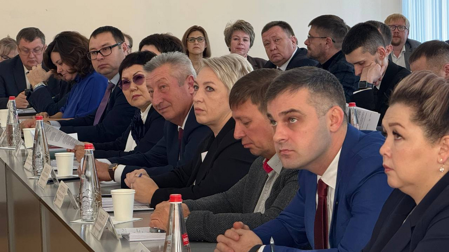 В трех школах Энгельса начнут готовить еду для учеников 