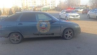 В Саратове легковушка сбила девочку-подростка