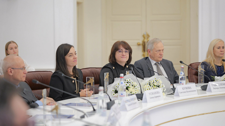 Премия Высота: саратовские педагоги получили 2,1 млн