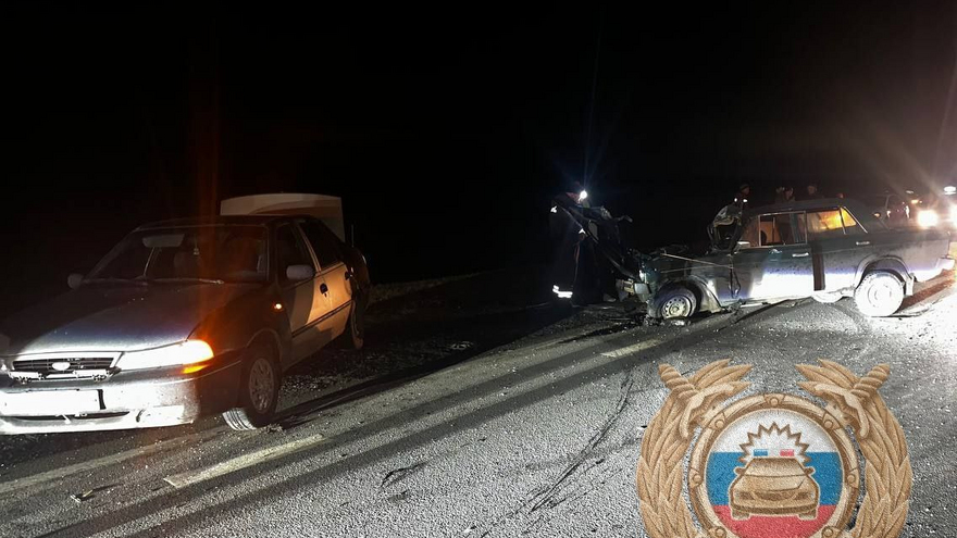 Под Саратовом водитель шестерки погиб в массовом ДТП
