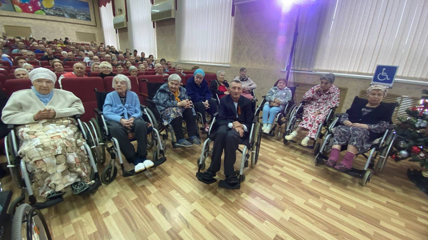 В Энгельсском доме-интернате отпраздновали Международный день инвалидов