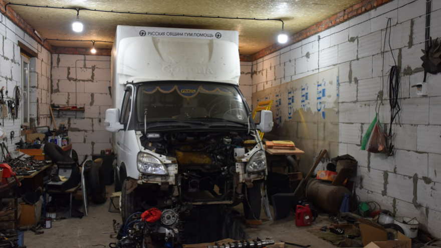 Часто случается, что зимой пацаны из 300 переходят в 200, потому что замерзают в танке. Как волонтеры из Саратовской области помогают спасать солдат на СВО