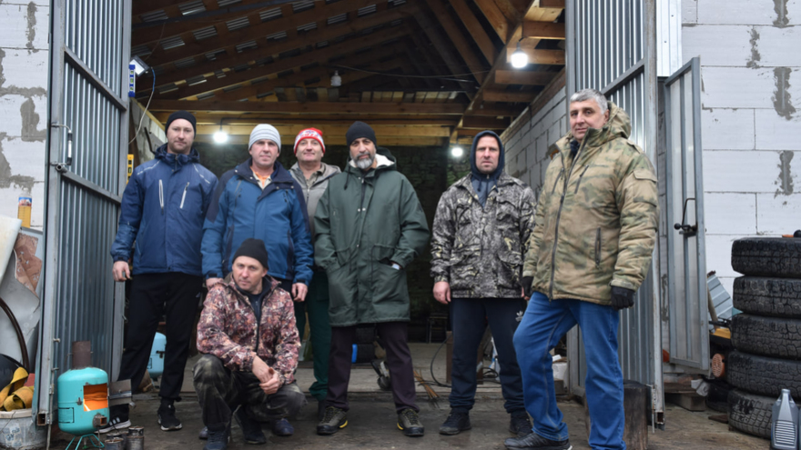 Часто случается, что зимой пацаны из 300 переходят в 200, потому что замерзают в танке. Как волонтеры из Саратовской области помогают спасать солдат на СВО