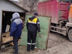 В Саратове за неделю снесли 78 незаконных ларьков, гаражей и баннеров