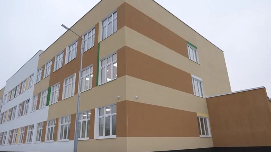 В Саратове школу № 55 дополнили пристройкой и перевели на одну смену