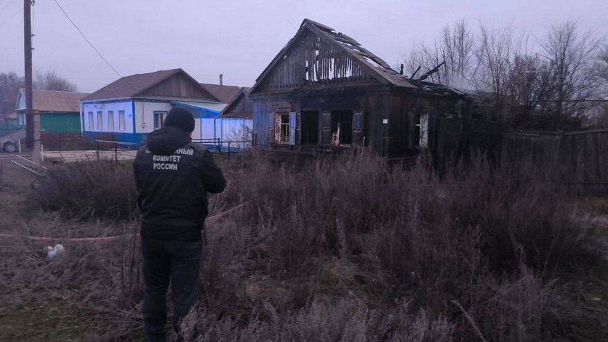 На пожаре в саратовском селе погиб пенсионер