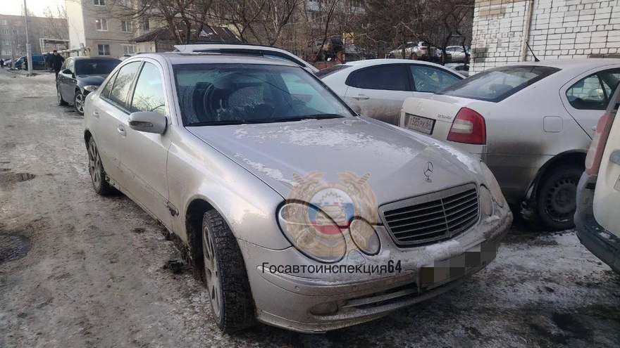 В Саратове водитель Mercedes сбил школьника и сбежал 