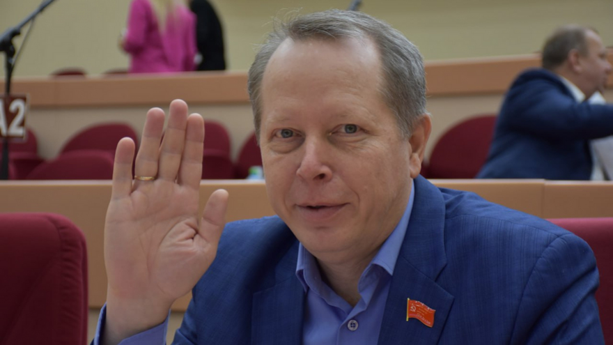 Охрана школ, зарплаты бюджетникам, выплаты по инвесткредитам: утверждены последние в 2025 году поправки в областной бюджет