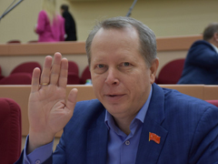 Охрана школ, зарплаты бюджетникам, выплаты по инвесткредитам: утверждены последние в 2025 году поправки в областной бюджет