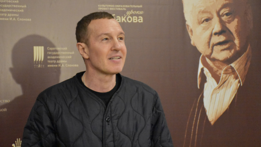 Мне ничего не страшно: Константин Хабенский рассказал о саратовской театральной публике