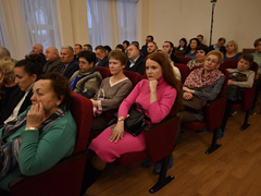 Ремонт дорог, новый подход к озеленению, льготный общественный транспорт: представлен отчет о работе энгельсской администрации