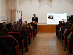 Ремонт дорог, новый подход к озеленению, льготный общественный транспорт: представлен отчет о работе энгельсской администрации