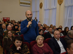 Ремонт дорог, новый подход к озеленению, льготный общественный транспорт: представлен отчет о работе энгельсской администрации