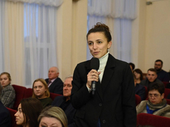 Ремонт дорог, новый подход к озеленению, льготный общественный транспорт: представлен отчет о работе энгельсской администрации