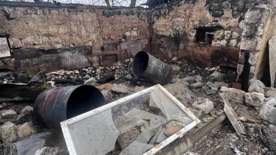 На пожарах в Саратовской области горели птицы и автобусы
