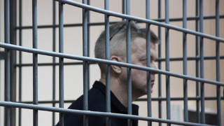 Я настоящий полковник. Мне стыдно среди насильников, убийц и наркоманов: арестованный экс-министр Шихалов попросился на волю