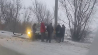 В Балакове женщина-водитель разбилась в ДТП со столбом