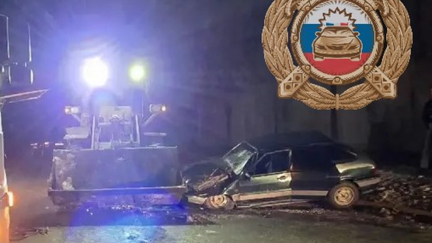 В Саратове в ДТП с трактором пострадал 18-летний водитель легковушки