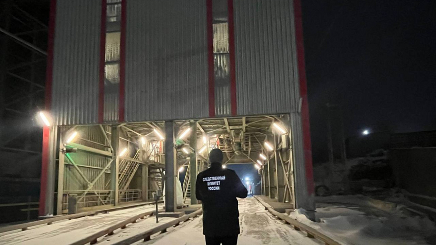 На цементном заводе в Вольске убило рабочего