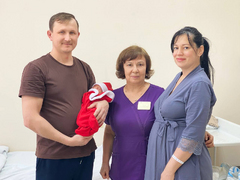 В саратовском роддоме младенцев наряжают в новогодние костюмы