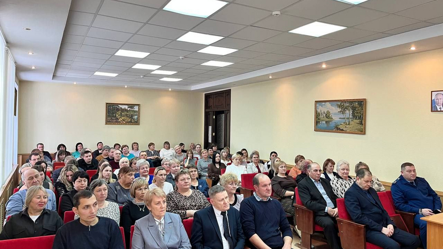 Озинский район возглавил Дмитрий Перин