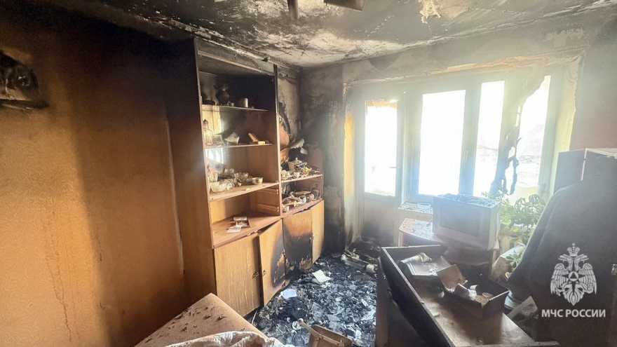 В Балакове из горящей квартиры вынесли пьяного курильщика