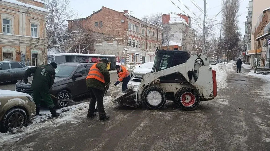 В Саратове готовятся к борьбе с затяжным снегопадом