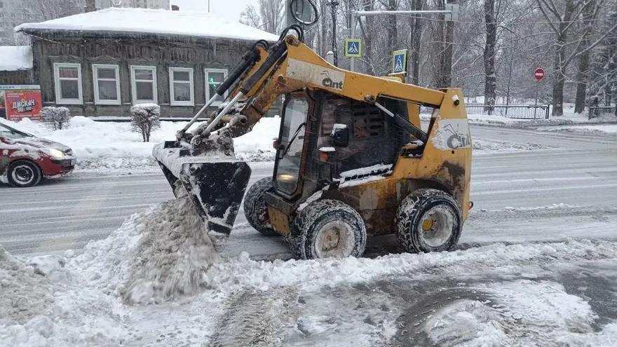 В Саратове готовятся к борьбе с затяжным снегопадом