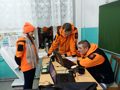 Работают без сна и отдыха в мороз: в Саратовской области больше сотни человек ищут 15-летнего подростка