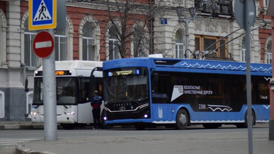 В Саратове на 28 троллейбусах Адмирал нужно заменить аккумуляторы