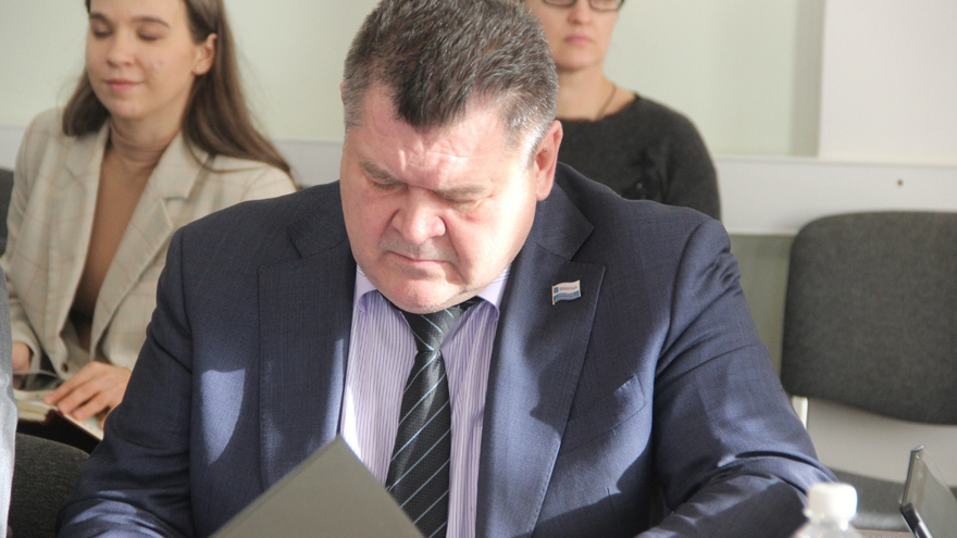 Во Фрунзенском районе снесли 176 незаконных рекламных баннеров