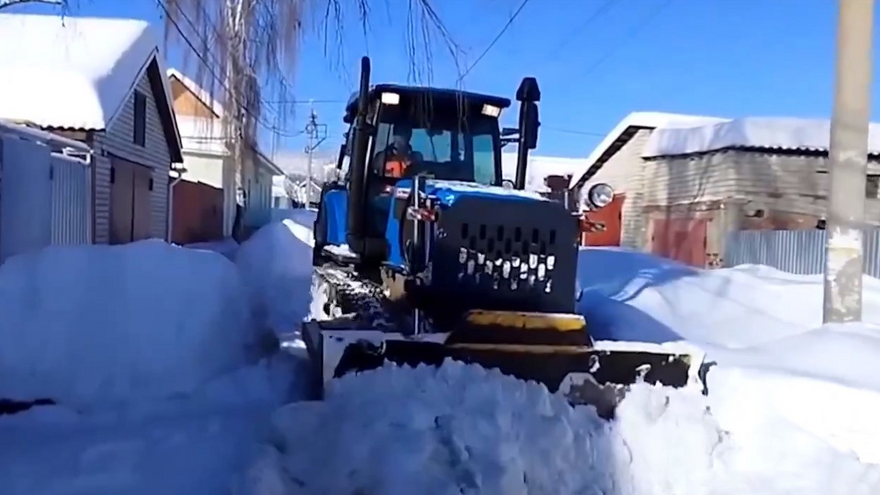 С начала зимы из Саратова вывезли более 900 тысяч кубометров снега