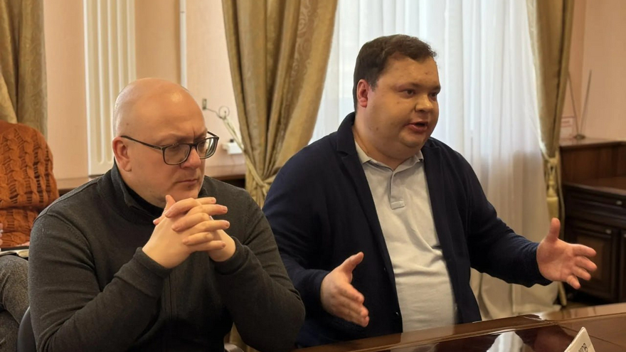 В Энгельсе готовятся к масштабной замене вывесок на иностранных языках