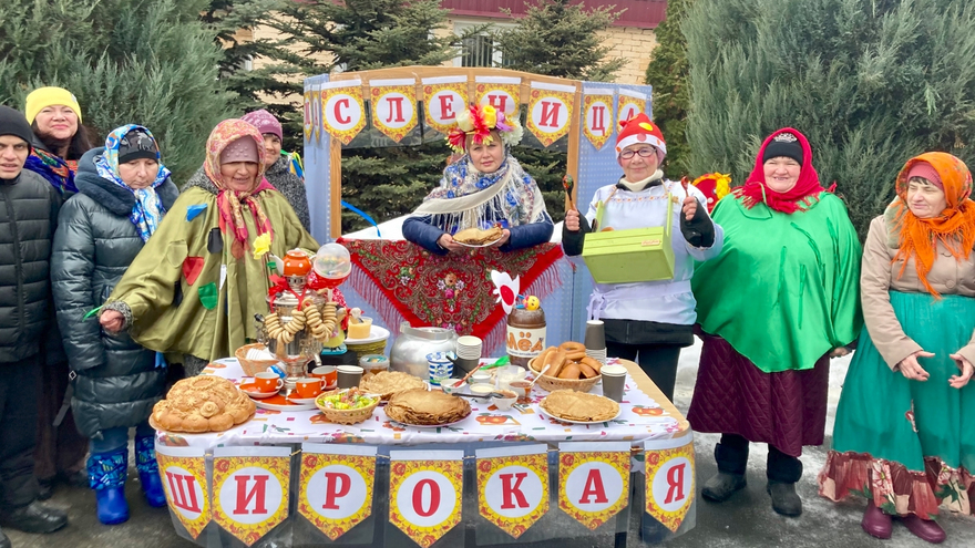 В Энгельсском доме-интернате прошли масленичные гуляния