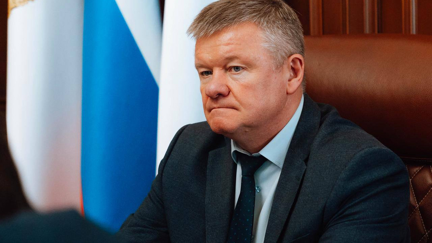 Исаев потребовал усилить борьбу с гололедом в Саратове