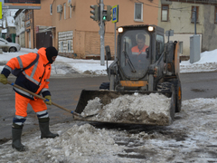 Исаев потребовал усилить борьбу с гололедом в Саратове