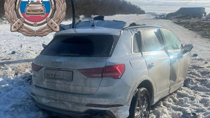 Под Саратовом в ДТП с фурой погиб водитель Audi 
