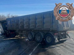Под Саратовом в ДТП с фурой погиб водитель Audi 