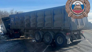Под Саратовом в ДТП с фурой погиб водитель Audi 