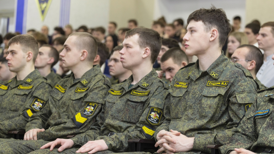 Сергей Наумов провел лекцию по военной истории России для 5 тысяч школьников и студентов ПФО