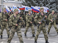 В преддверии Дня защитника Отечества в СГТУ прошло торжественное построение