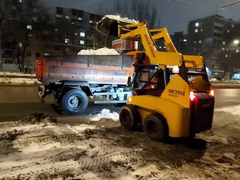С улиц Энгельса убрали 8 тысяч кубометров снега