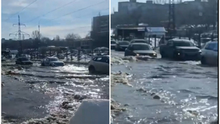 Выйти из подъезда можно только в болотных сапогах: в Саратове затопило улицу Тархова
