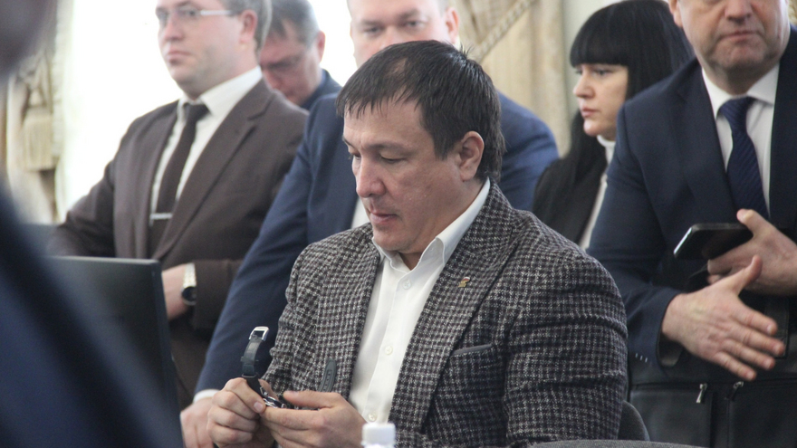 Безопасный город, строительство скверов, благоустройство набережной: в бюджет Саратова вносят очередные поправки