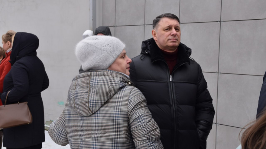 Сотни саратовцев встали в очередь ради прощания с Николаем Островским