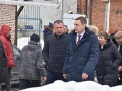 Сотни саратовцев встали в очередь ради прощания с Николаем Островским