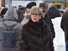 Сотни саратовцев встали в очередь ради прощания с Николаем Островским